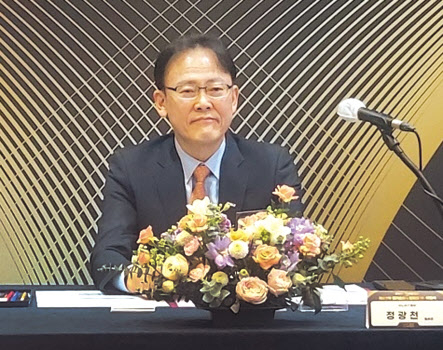 정광천 신임 이노비즈협회장이 21일 취임식에 앞서 열린 기자간담회에서 발언하고 있다.[이노비즈협회 제공]