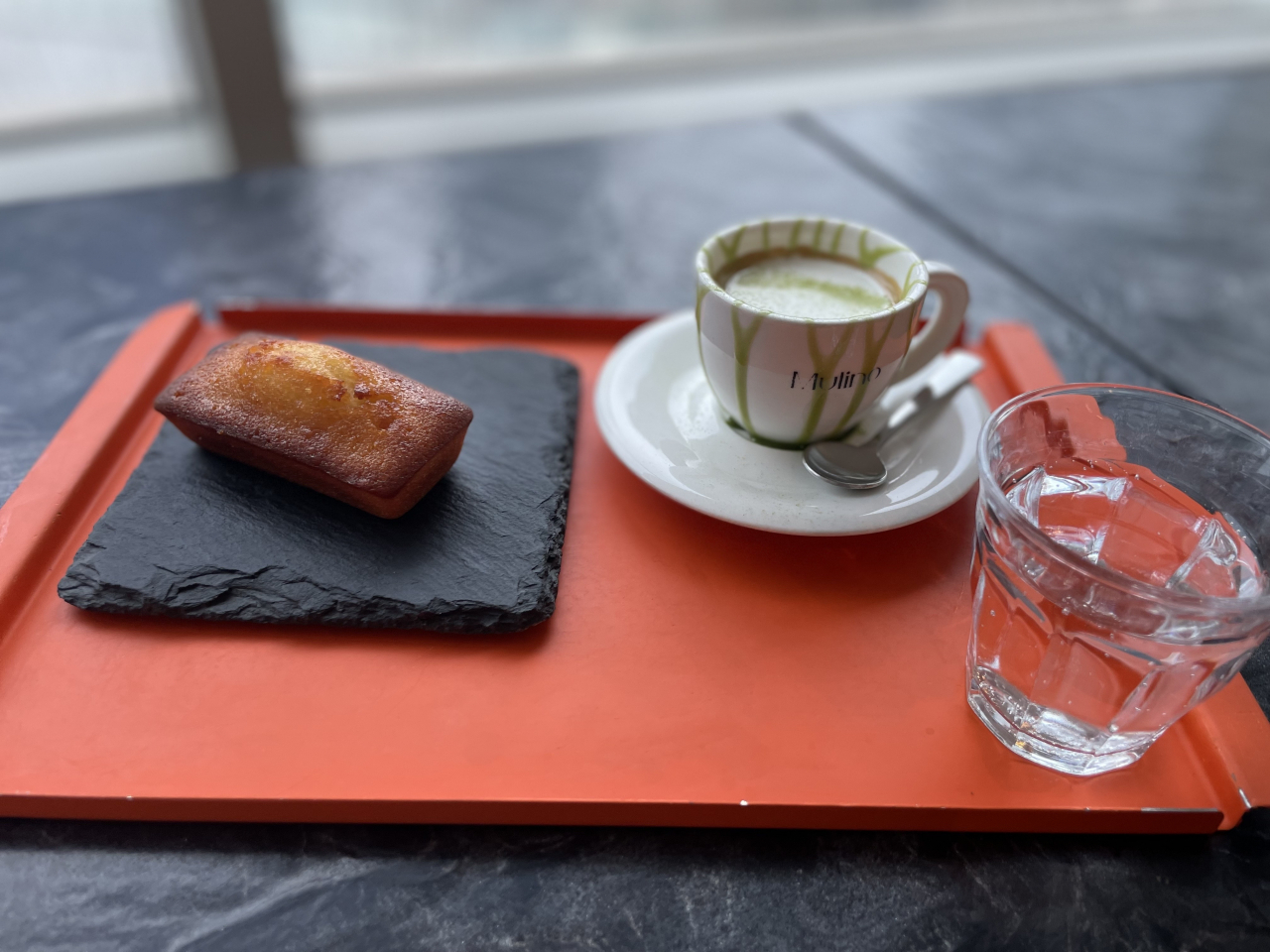 Mulino's Financier, matcha espresso and tonic water. (Kim Da-sol/The Korea Herald)