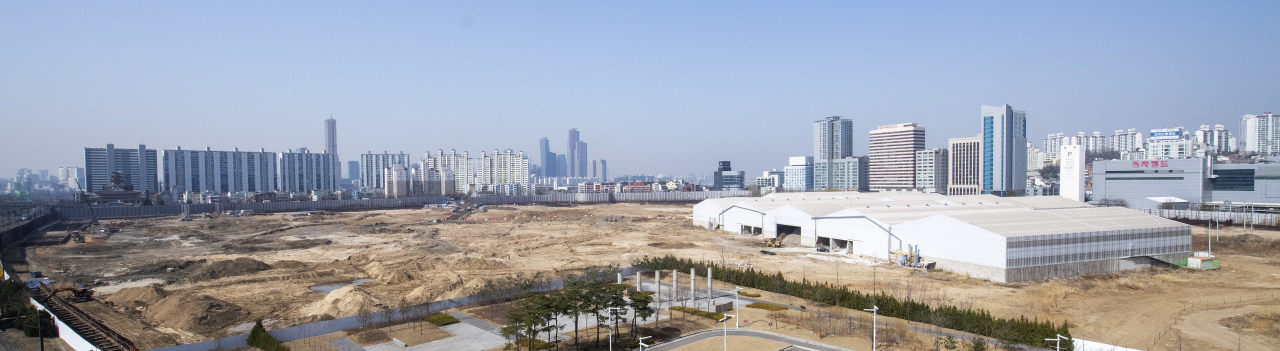 서울 용산구는 용산국제업무지구 도시개발구역 지정 및 개발계획안 주민열람 공고를 진행한다고 23일 밝혔다. 사진은 개발부지 전경.[용산구 제공]