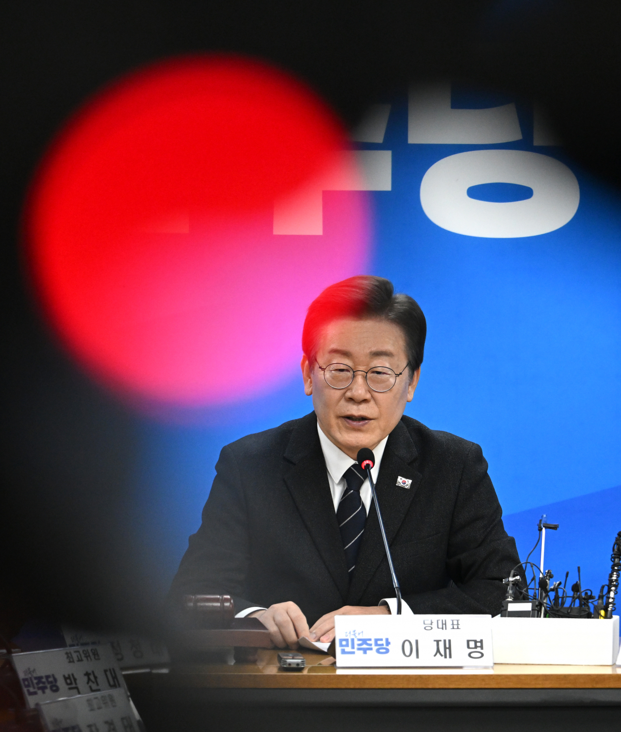 이재명 더불어민주당 대표가 23일 서울 여의도 중앙당사에서 열린 최고위원회의에 참석해 발언하고 있다. 임세준 기자