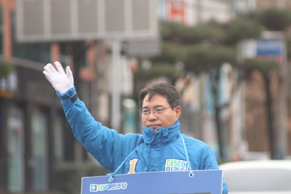 민주당 권오봉 여수시을 예비후보. [권 캠프 제공]