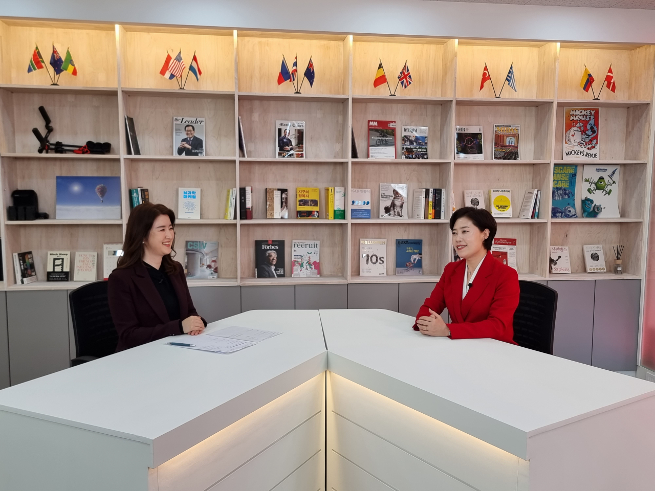 서지영 예비후보(오른쪽)가 인터뷰 장면. [사진=임순택 기자]