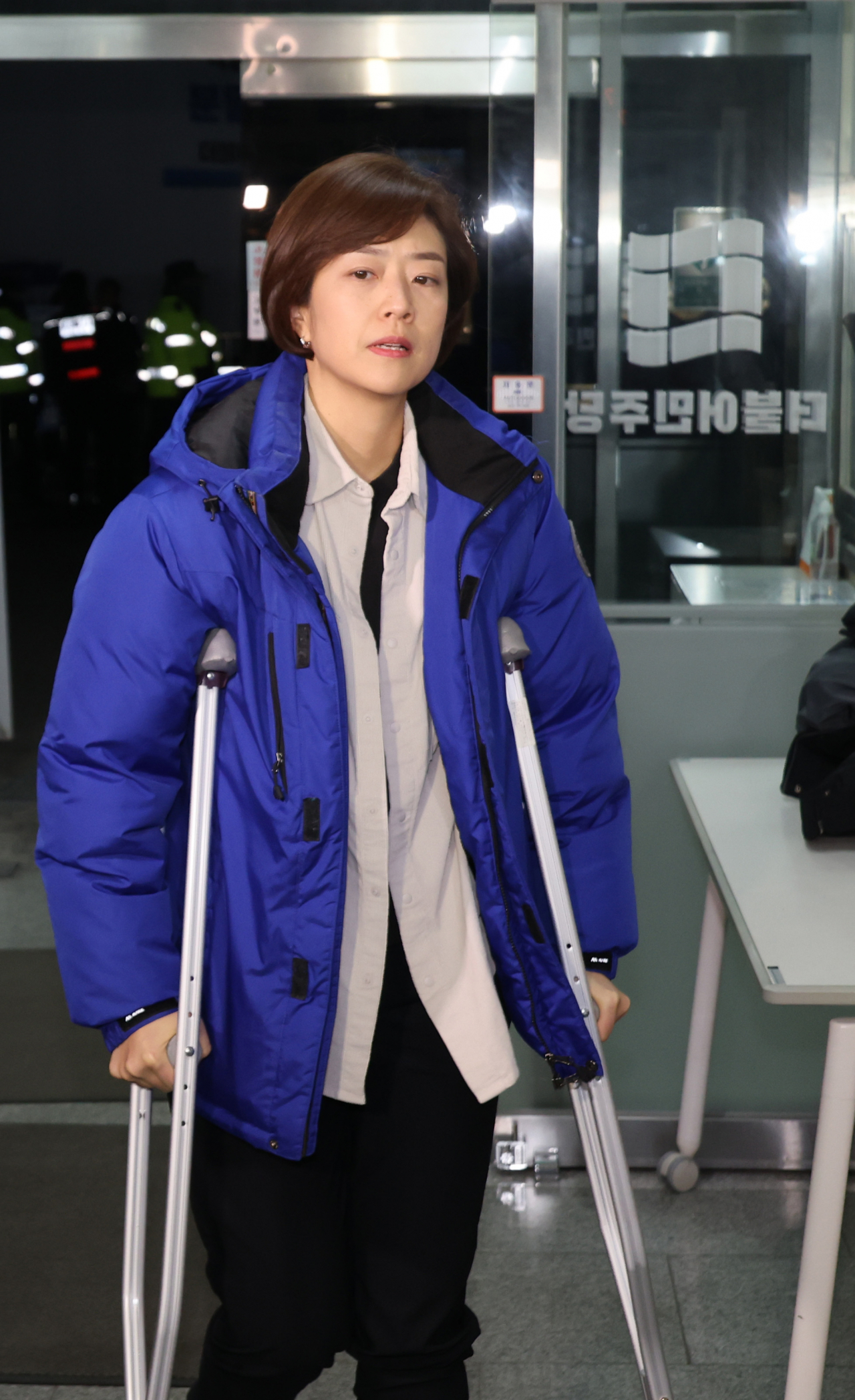 고민정 더불어민주당 최고위원이 25일 서울 여의도 민주당사에서 열린 최고위원회의에 참석하고 있다. [연합]