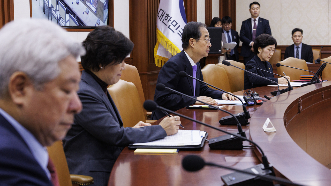 한덕수 국무총리가 27일 정부서울청사에서 열린 국정 현안 관계 장관회의에 참석해 발언하고 있다. [연합]