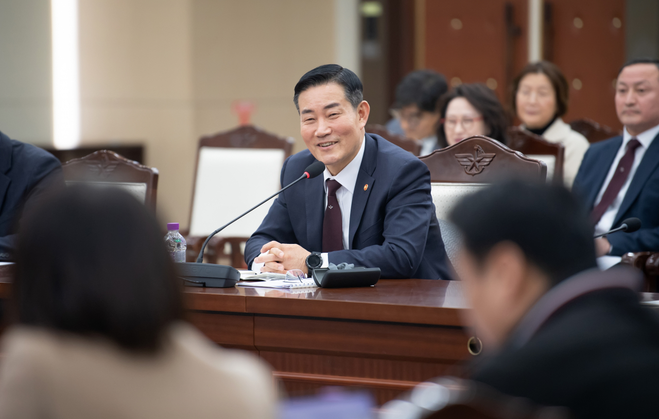 신원식 국방부 장관이 26일 국방부 출입기자단 간담회에서 “4월 첫 주 미국 플로리다 공군기지에서 SAR 위성을 발사할 것”이라고 밝혔다.[국방부 제공]