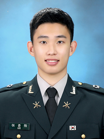 28일 학군62기로 임관한 이준희 육군 소위는 집안 내 10번째 장교로 임관했다.[육군 제공]