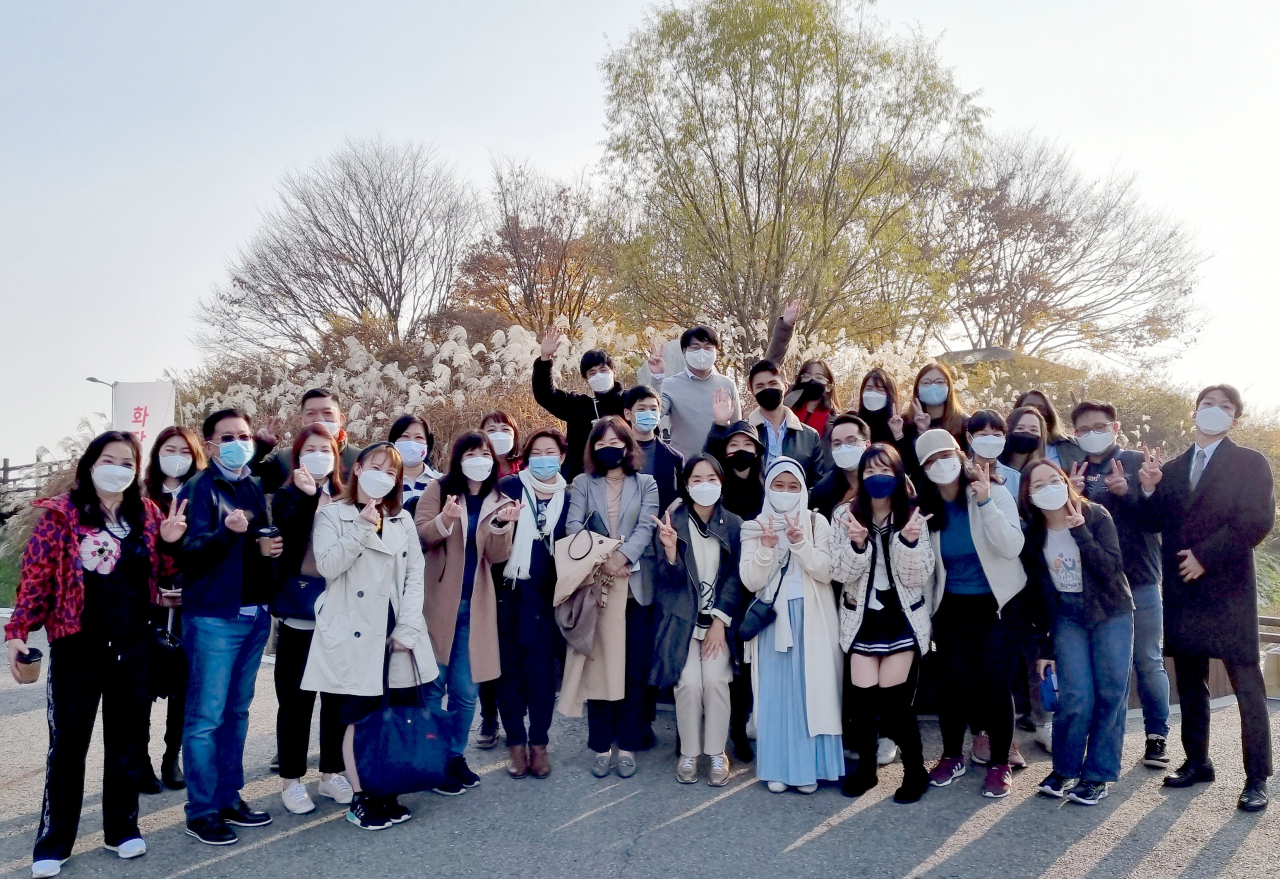 코로나 와중에 맺은 유일한 여행안전권역 상호교류 체결국 싱가포르 여행객의 2021년 한국방문 모습