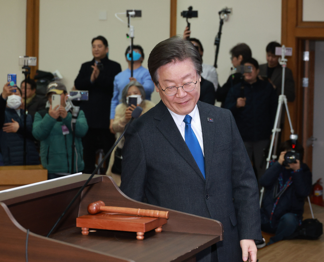 이재명, 김영주 ‘모멸감’에 “채용비리 소명 못해 0점”