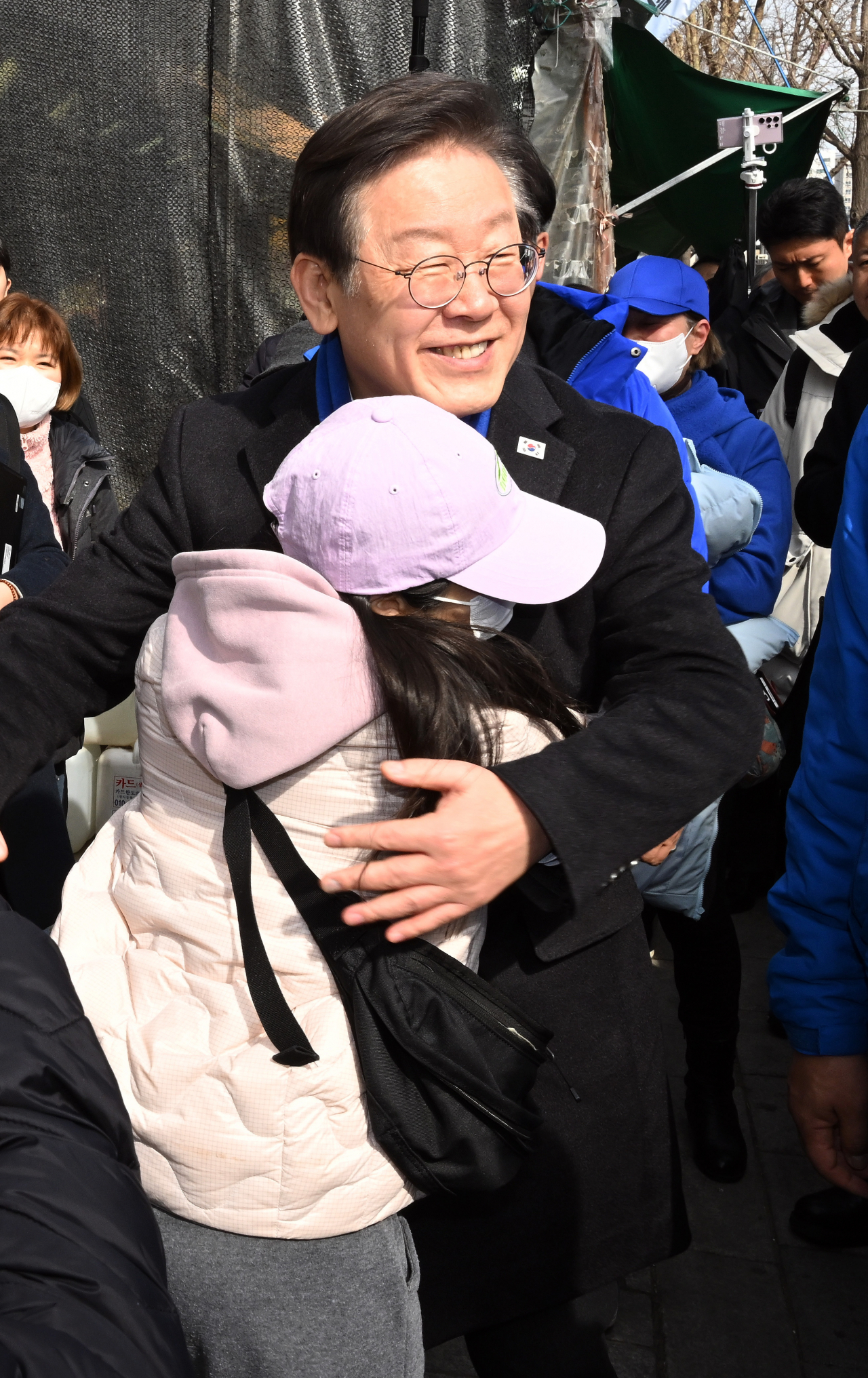 이재명, ‘조국의 강’ 건널까…‘조국의 늪’ 빠질까?[이런정치]