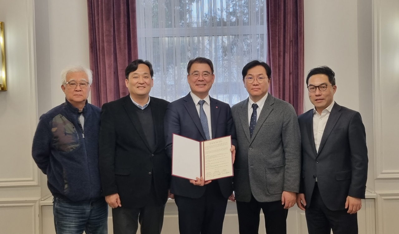 사진설명: 국민대·㈜국제·롯데시티호텔 타슈켄트 팰리스 포용적 비즈니스 위한 MOU