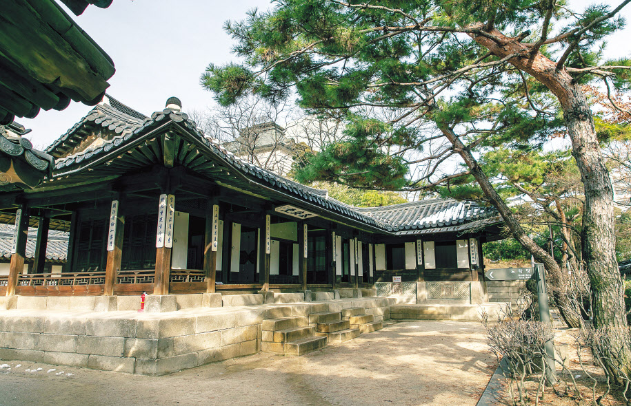 고종의 어린시절 집이자 흥선대원군의 철혈통치의 산실 운현궁