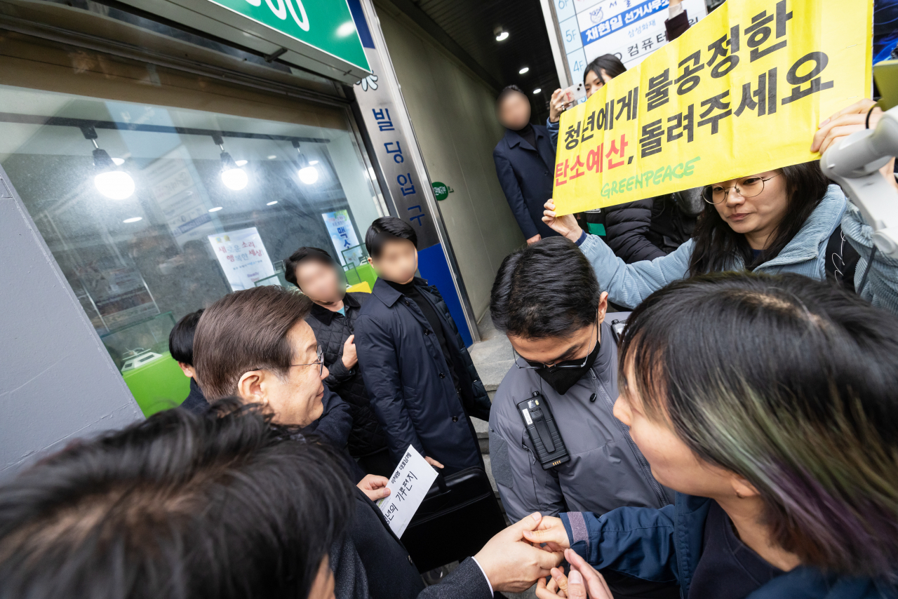 “청년한테 너무 가혹해” 한동훈·이재명이 직접 받은 한 통의 편지 [지구, 뭐래?]