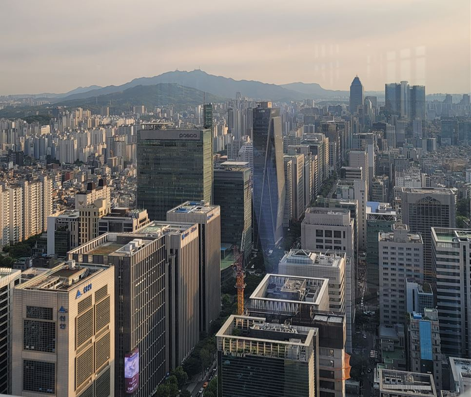 오너家 인사에 사업 수장 전격 교체…연말 멀었는데 재계 ‘쇄신 카드’ [비즈360]