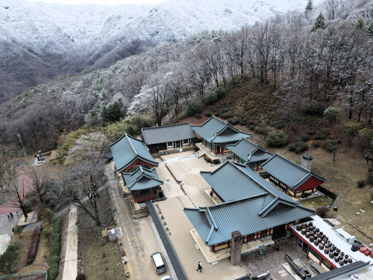 봄이 오는 칠불사