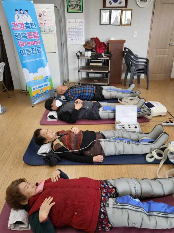 인천 중구가 찾아가는 이동진료를 운영하고 있다.