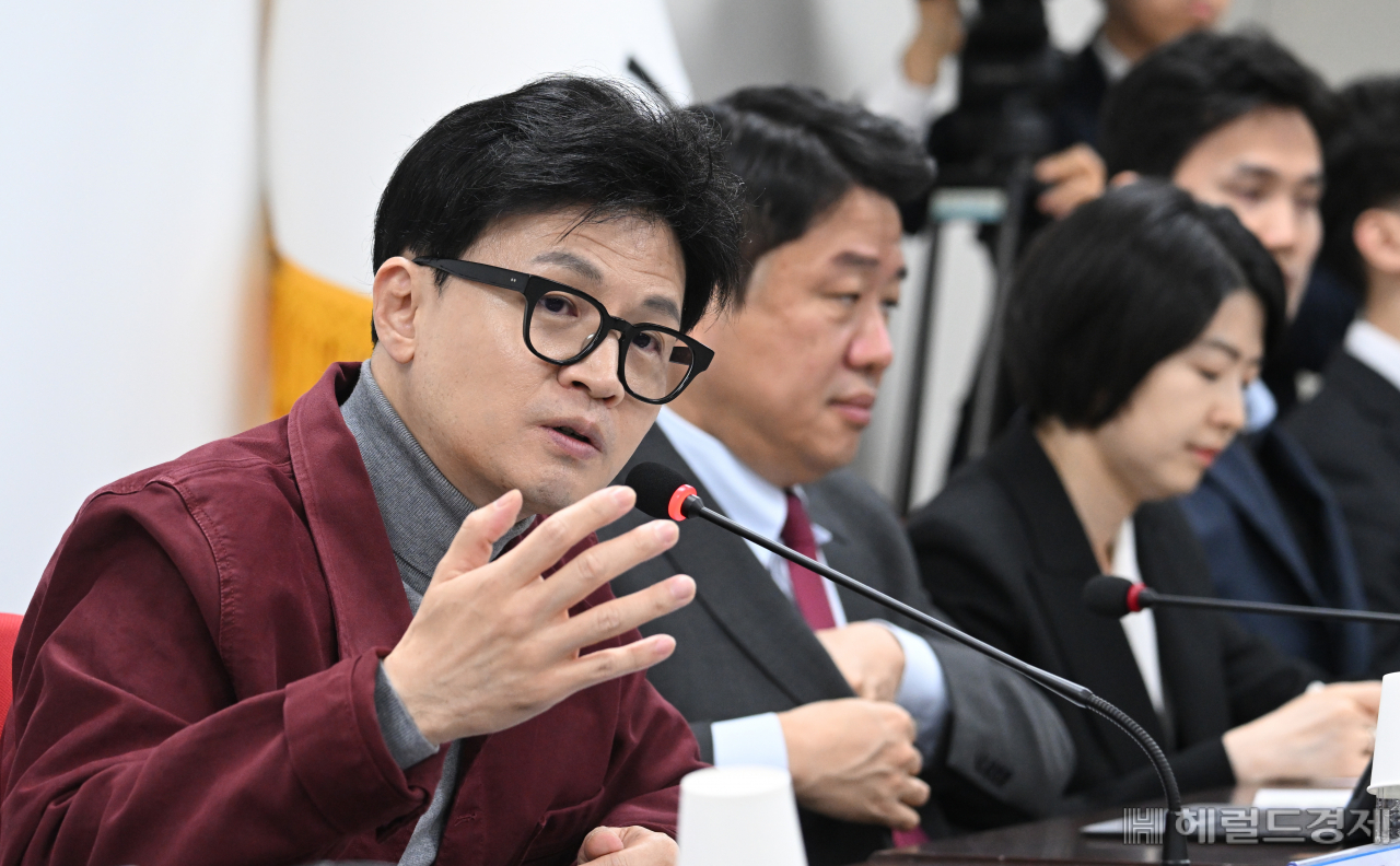 한동훈 국민의힘 비상대책위원장이 7일 서울 여의도 중앙당사에서 열린 비상대책위원회의에 참석해 발언하고 있다. 임세준 기자