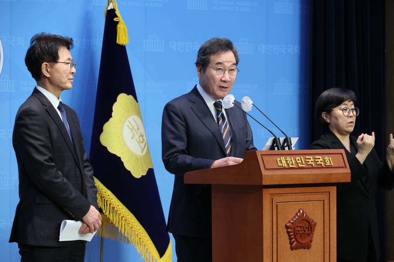 새로운미래 이낙연 공동대표가 7일 국회 소통관에서 제22대 총선 여성 공약을 발표하고 있다.[연합]