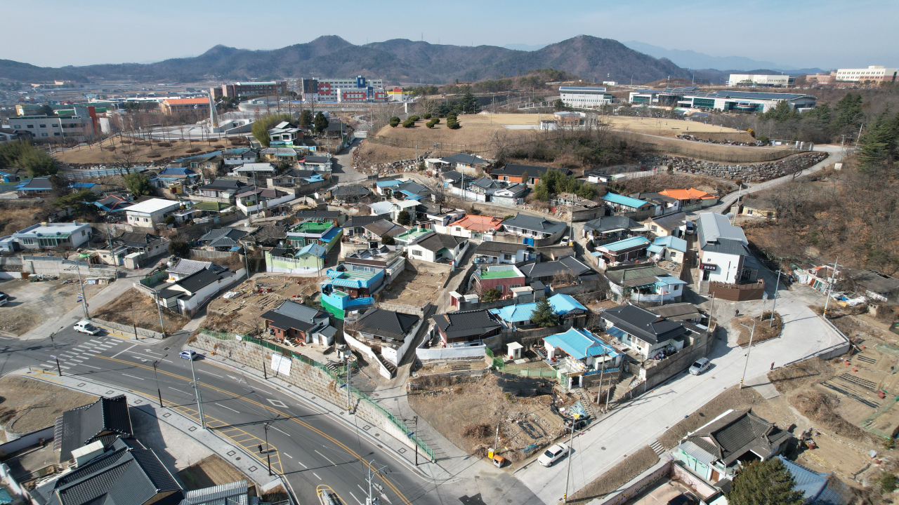 민관협력형 노후주택 개선사업 선정된 교촌마을 전경.[영천시 제공]