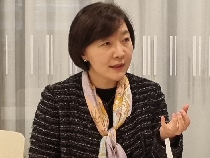 이은하 신한금융그룹 ESG기획팀 부장이 헤럴드경제와 인터뷰를 진행하고 있다.[신한금융 제공]