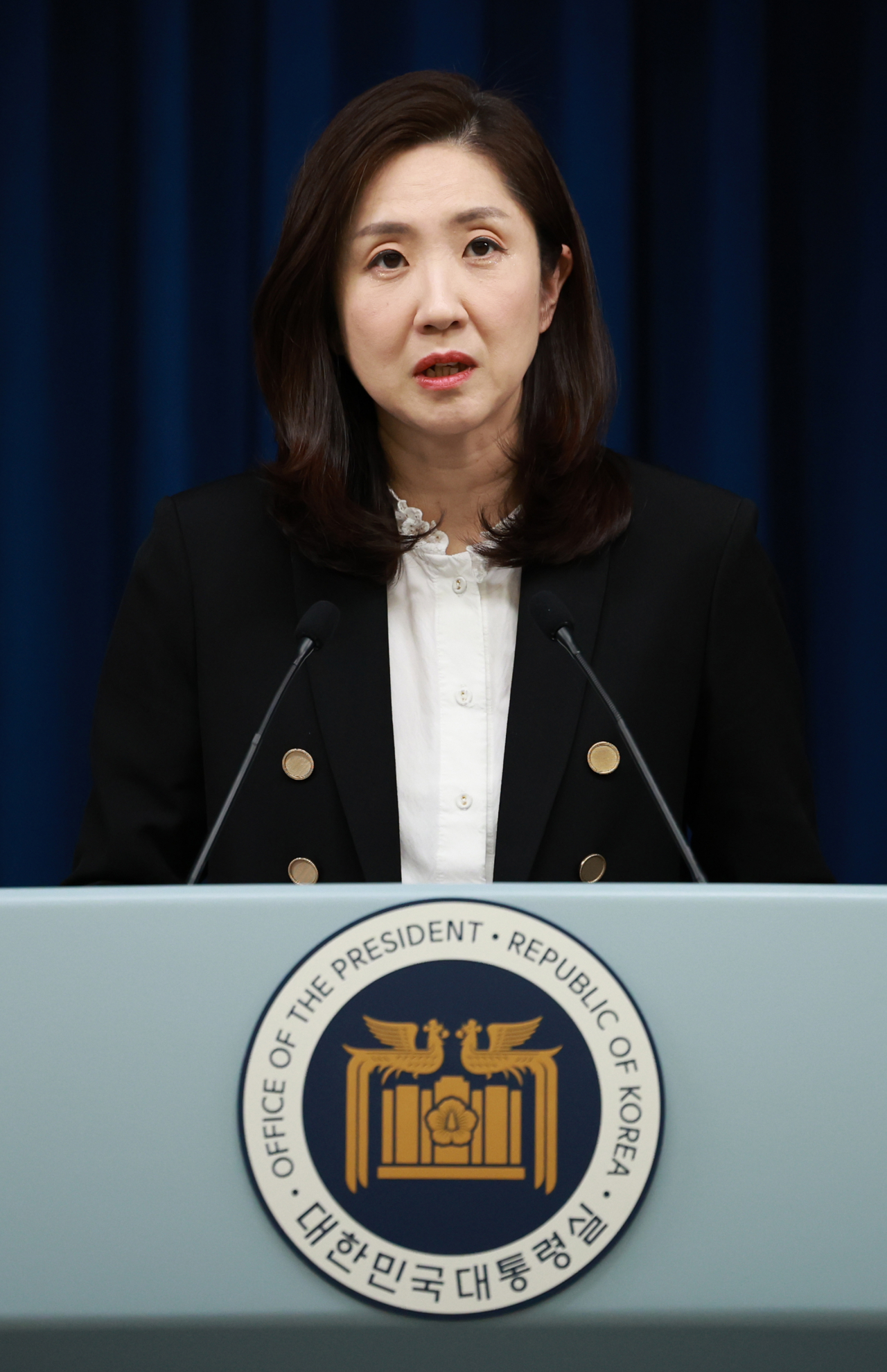김수경 대통령실 대변인이 지난 11일 서울 용산 대통령실 청사에서 현안 브리핑을 하고 있다. [연합]
