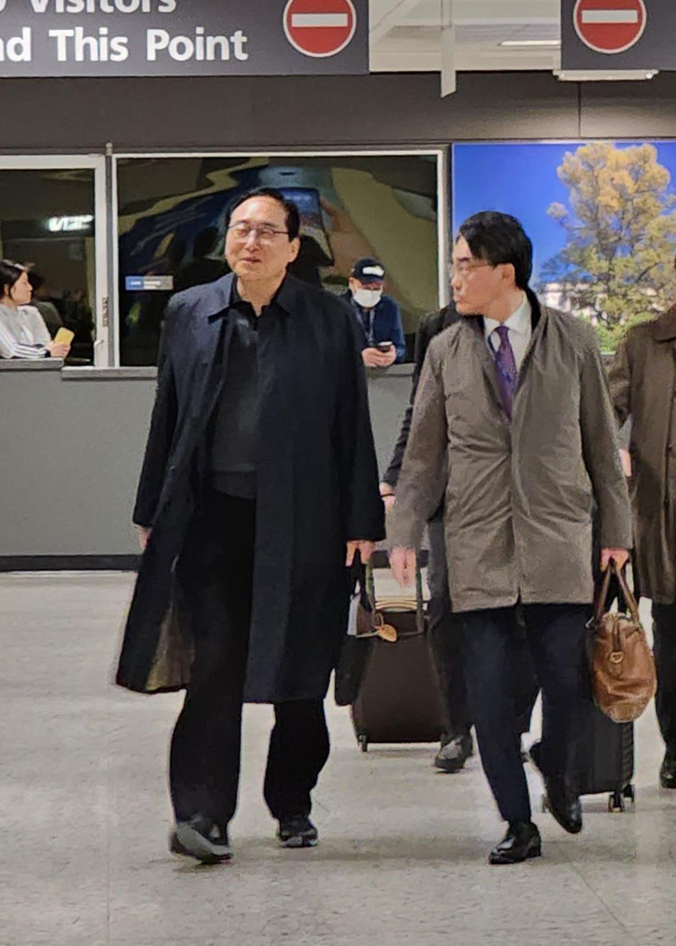 한미 자유무역협정(FTA) 공동위원회 참석 등을 위해 미국을 방문한 정인교 산업통상자원부 통상교섭본부장이 12일(현지시간) 미국 워싱턴DC 덜레스 공항을 통해 입국하고 있다. [연합]