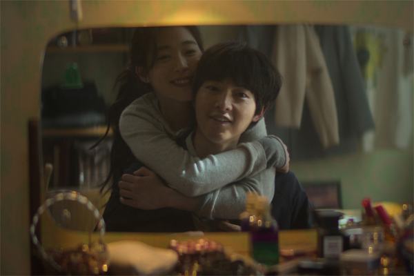 [넷플릭스 영화 '로기완' 스틸컷]