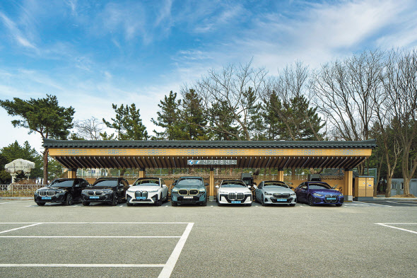 강원 강릉시 주문진에 위치한 BMW 차징 스테이션. [BMW 코리아 제공]