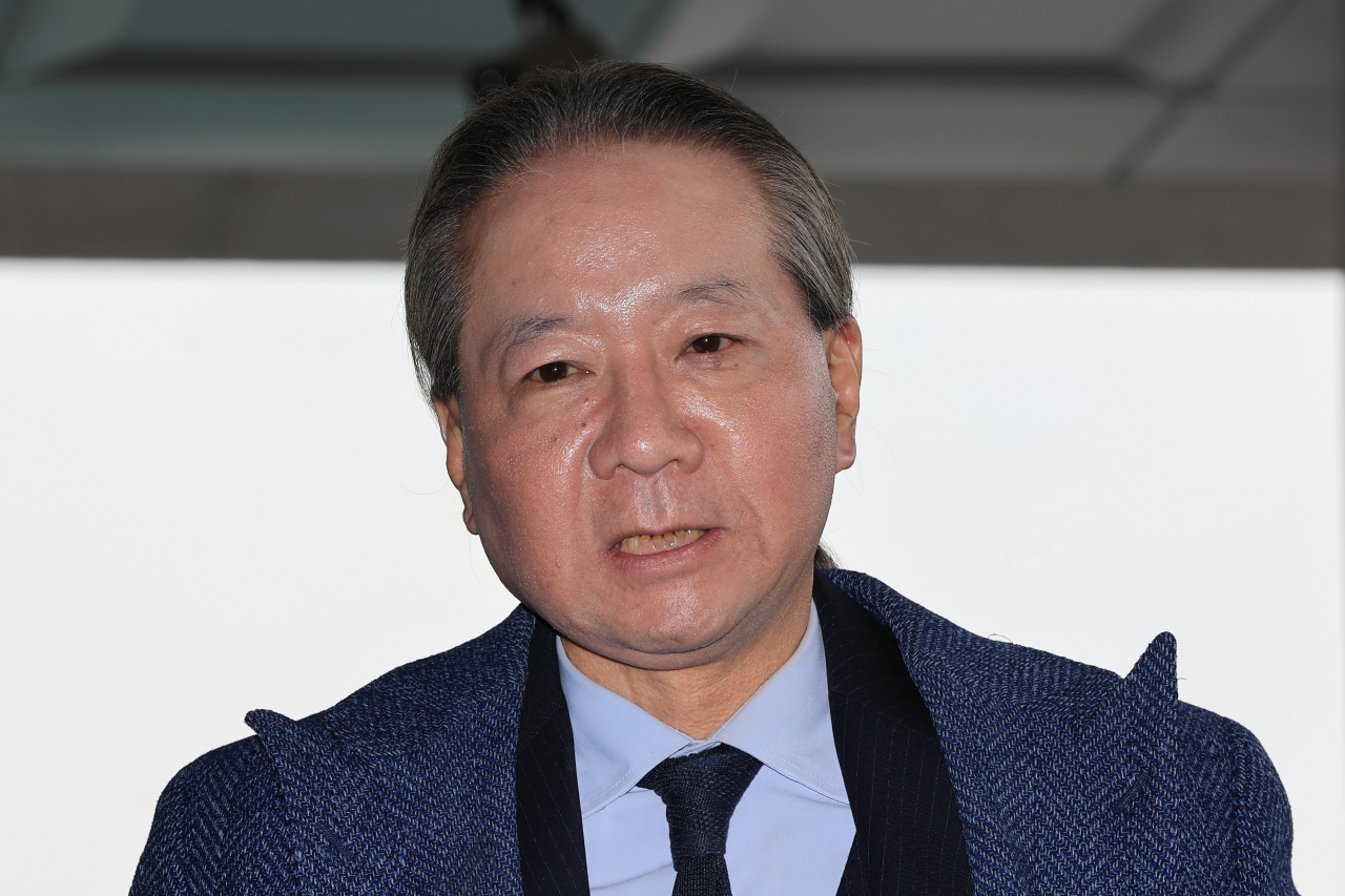 주수호 대한의사협회 비상대책위원회 언론홍보위원장이 지난 11일 오전 고소인 조사에 출석하려고 서울 종로구 서울경찰청 자하문로별관 사이버수사과로 향하며 입장을 밝히고 있다. [연합]