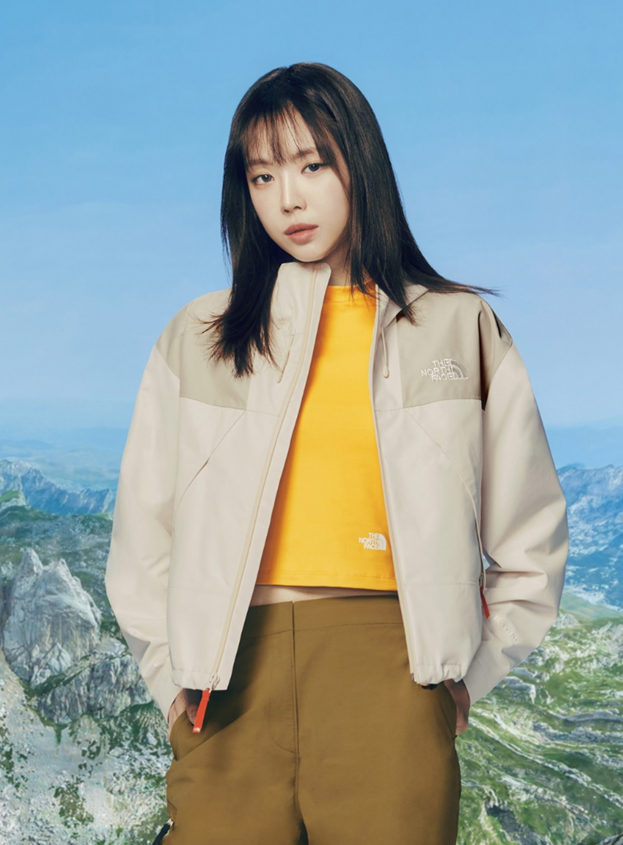 노스페이스 ‘여성용 마운틴 피크 크롭 재킷’ [노스페이스 제공]