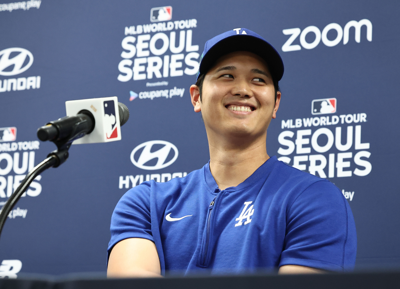 2024 MLB 월드투어 서울 시리즈를 앞둔 16일 오후 서울 고척스카이돔에서 로스앤젤레스 다저스 오타니 쇼헤이가 기자회견을 하고 있다. [연합]