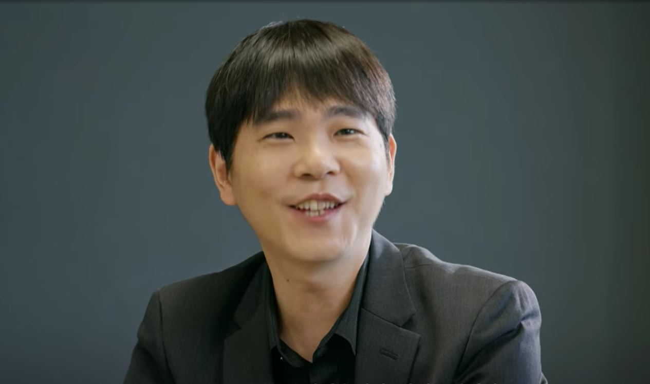 인류 최초로 인공지능(AI)과의 대결에서 승리한 바둑 프로기사 이세돌 9단. [구글]