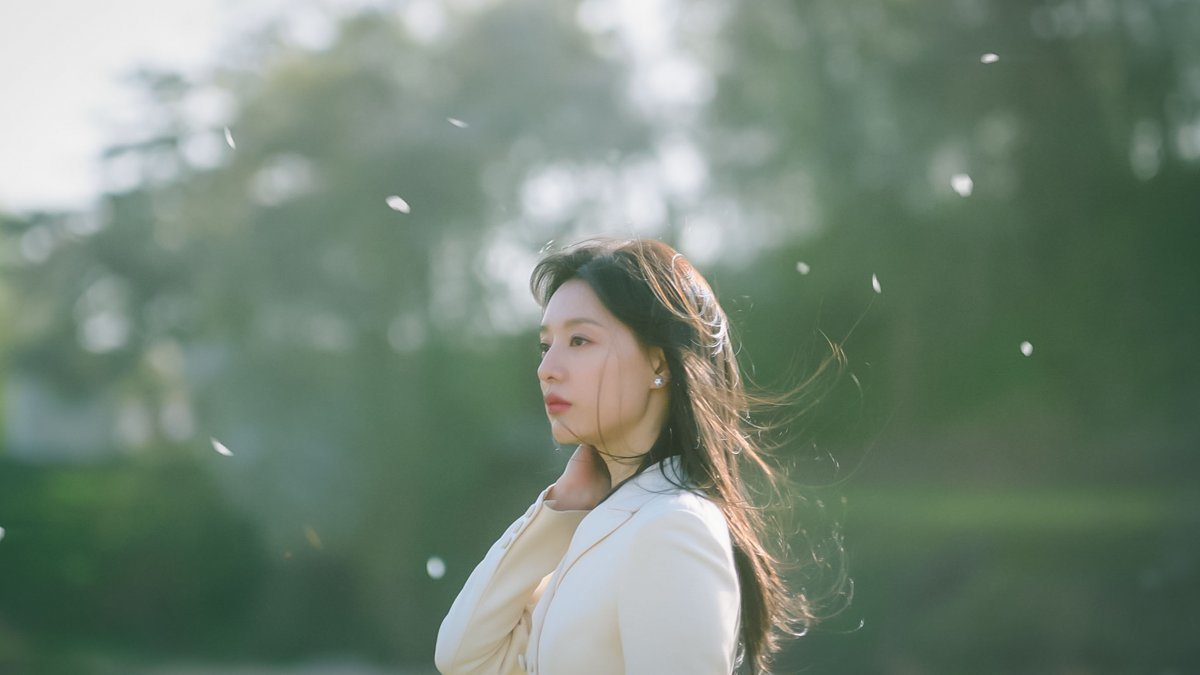 A scene from "Queen of Tears," starring Kim Ji-won (tvN)