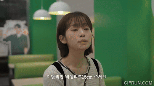 웹드라마 ‘손님과 알바’ 한 장면. [띱 유튜브 채널 영상 캡쳐]