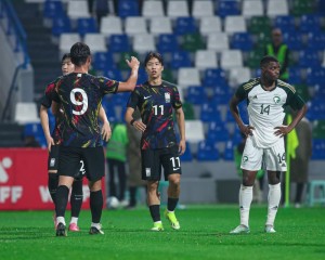 23세 이하(U-23) 한국축구대표팀 엄지성(가운데)이 24일 사우디아라비아와의 WAFF U-23 챔피언십 대회 준결승에서 선제 득점 이후 기뻐하고 있다. [WAFF 제공]
