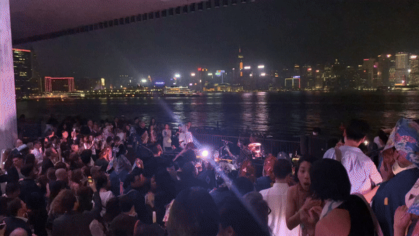 아트바젤 홍콩 VIP 사전 관람(프리뷰) 개막을 하루 앞둔 25일, M+ 뮤지엄에서 열린 리셉션 파티 현장 모습. [홍콩=이정아 기자]