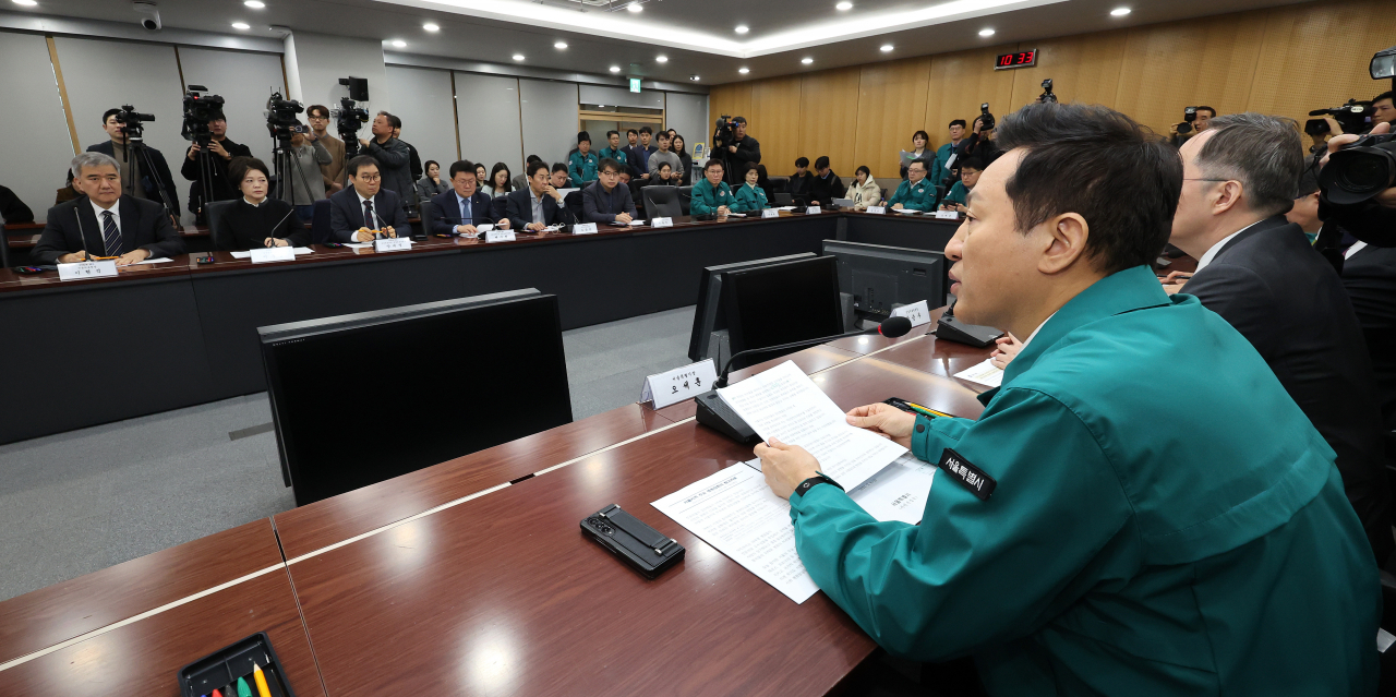 오세훈 서울시장은 28일 오후 3시10분 시청 다목적홀에서 열리는 ‘2024 서울시 통합방위회의’에 통합방위협의회 의장 자격으로 참석해 회의를 주재한다. 사진은 오 시장이 이달 8일 시청에서 열린 병원장 간담회에서 발언하는 장면.[연합]