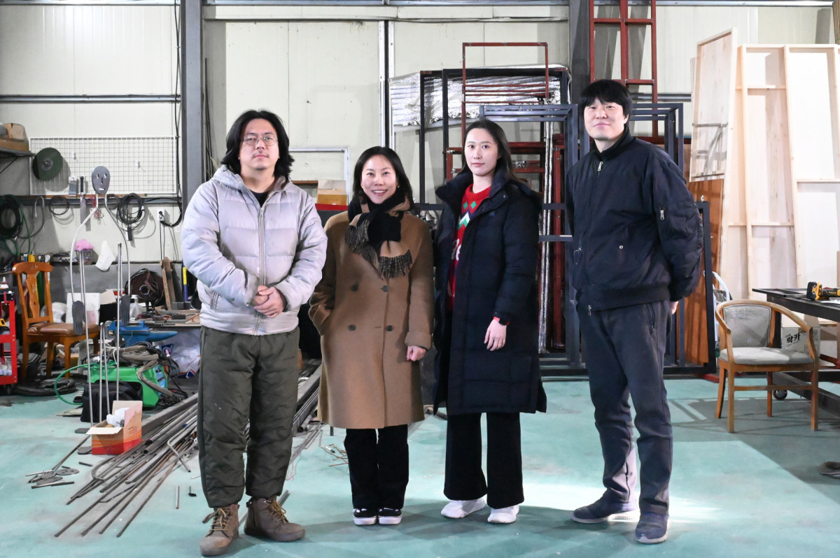 창원을 거점으로 활동하는 지역예술단체 ‘F5’팀.[한국재료연구원 제공]