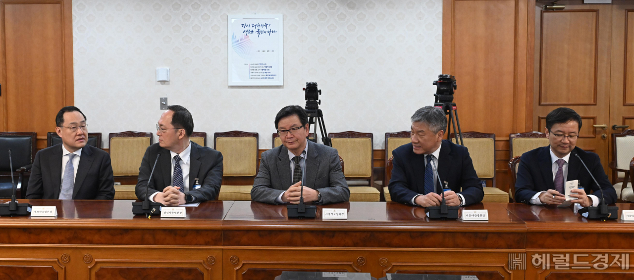 ‘전공의 복귀 설득해주길’ [이상섭의 포토가게]