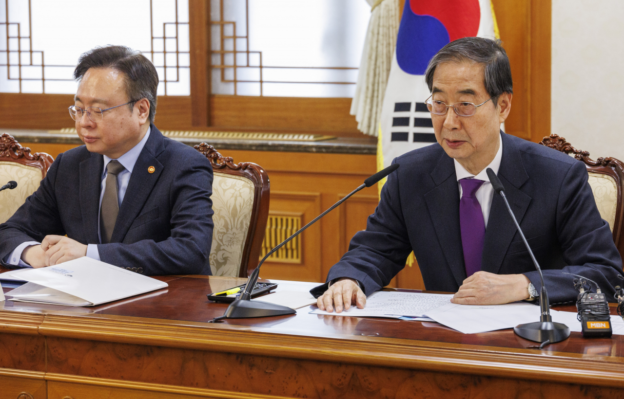 한덕수 국무총리가 29일 오후 서울 종로구 정부서울청사에서 전공의들의 집단행동으로 진료에 어려움을 겪고 있는 서울 소재 5개 대형병원 원장 간담회에 참석해 인사말을 하고 있다. [연합]