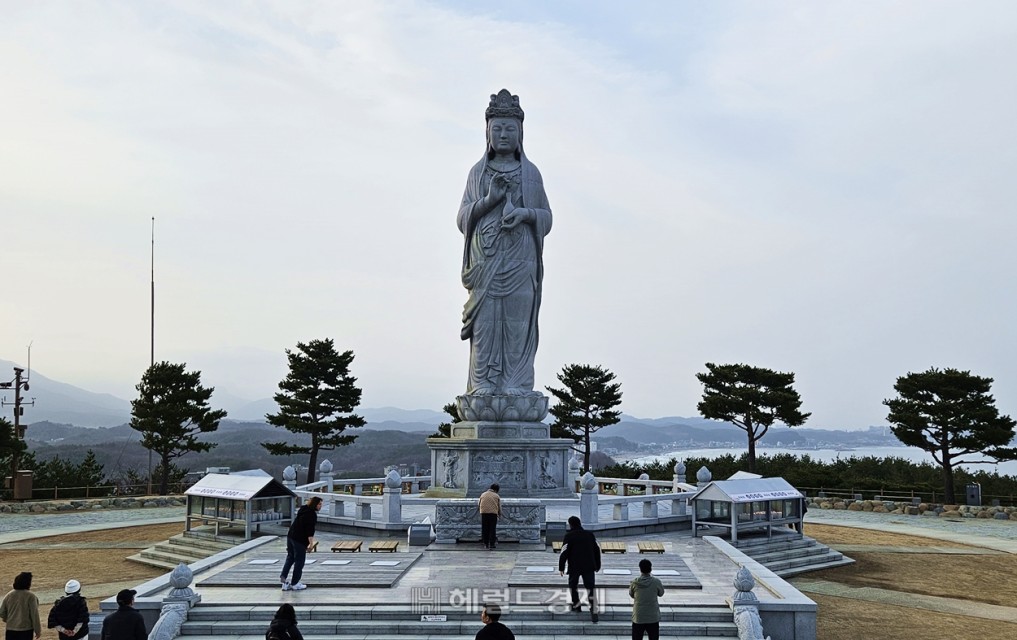 ‘감탄부호’가 아깝지 않다…불교성지 양양 낙산사 [정용식의 내마음대로 사찰여행 비경 100선]