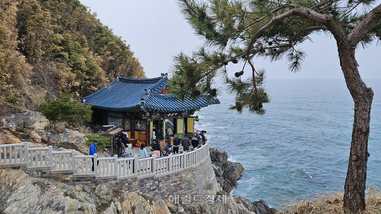 낙산사 홍련암