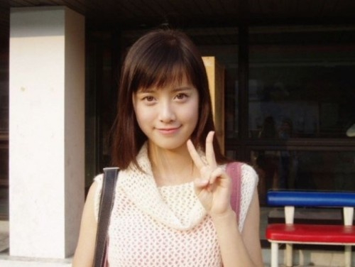싸이월드 얼짱으로 이름을 알린 스타들까지 옛 싸이월드에 올렸던 사진을 공개하며 싸이월드 부활을 응원했다. [구혜선 SNS]