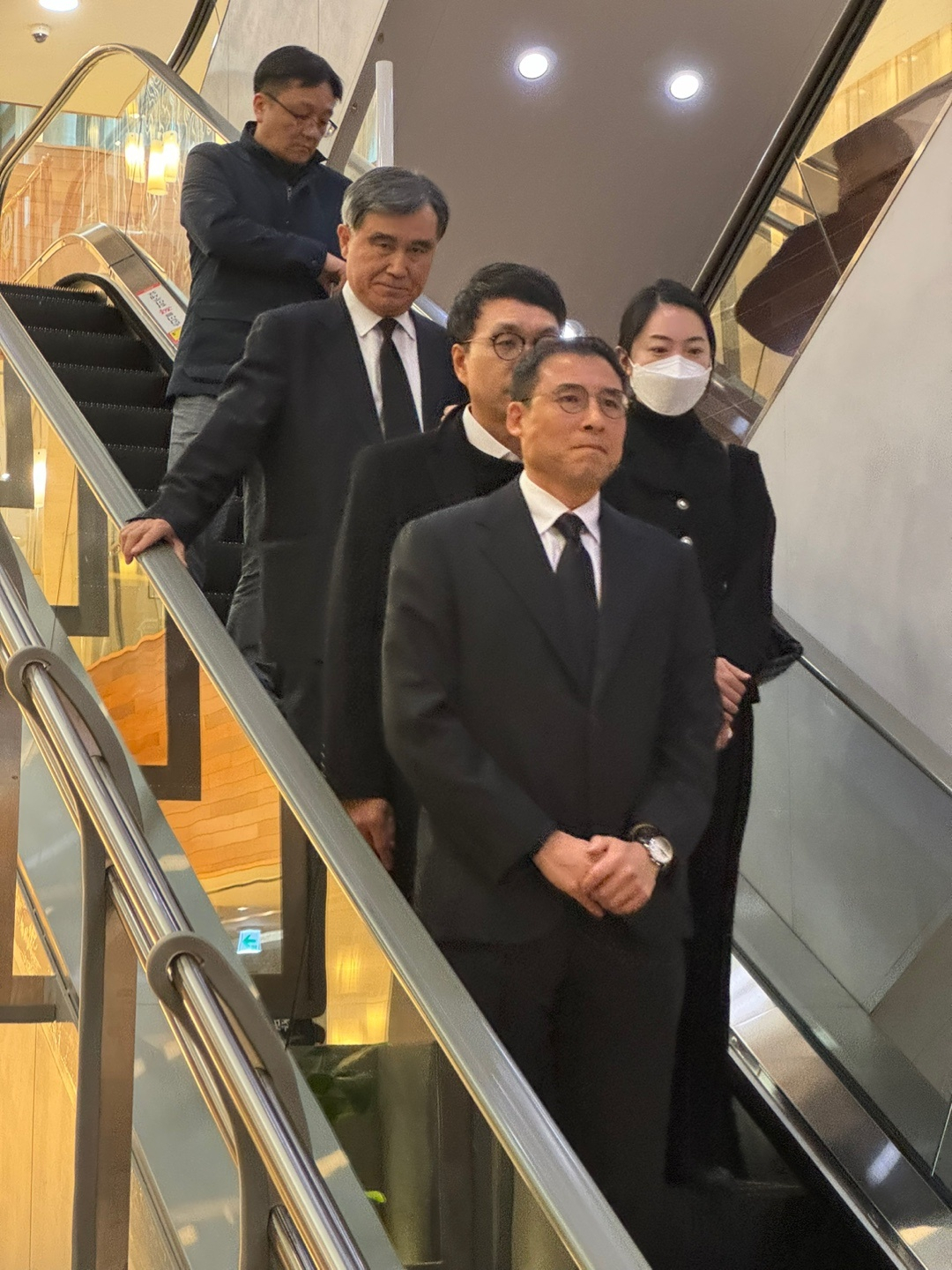 조현문 전 효성 부사장이 30일 아버지인 조석래 효성그룹 명예회장 빈소가 마련된 서울 신촌세브란스병원 장례식장에 도착했다. [공동취재단]