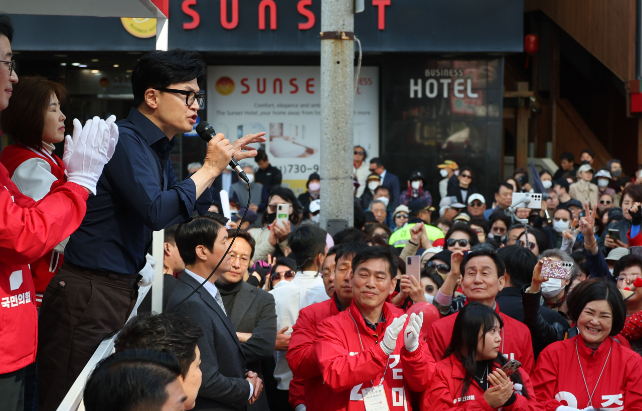 또 등장한 李 ‘형수 욕설’…한동훈 “그게 악어의 눈물”