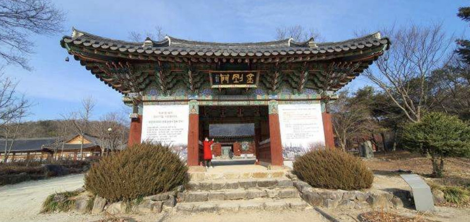 완주 송광사 금강문 [문화재청]