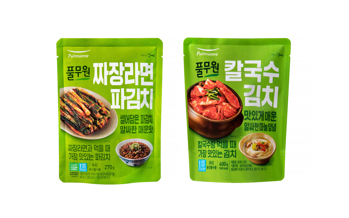 풀무원 짜장라면 파김치(왼쪽), 칼국수 김치 [풀무원 제공]