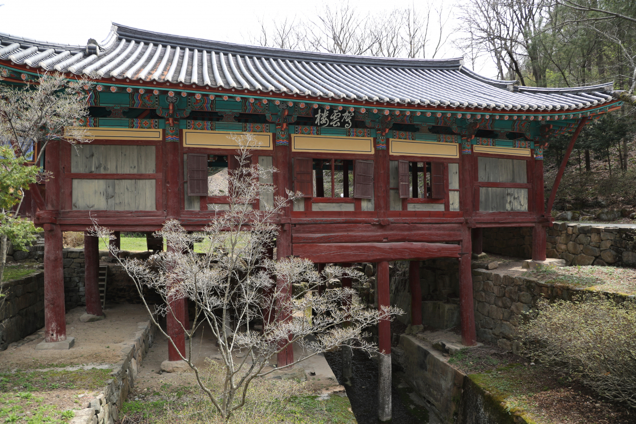 의성 고운사 가운루.[의성군 제공]
