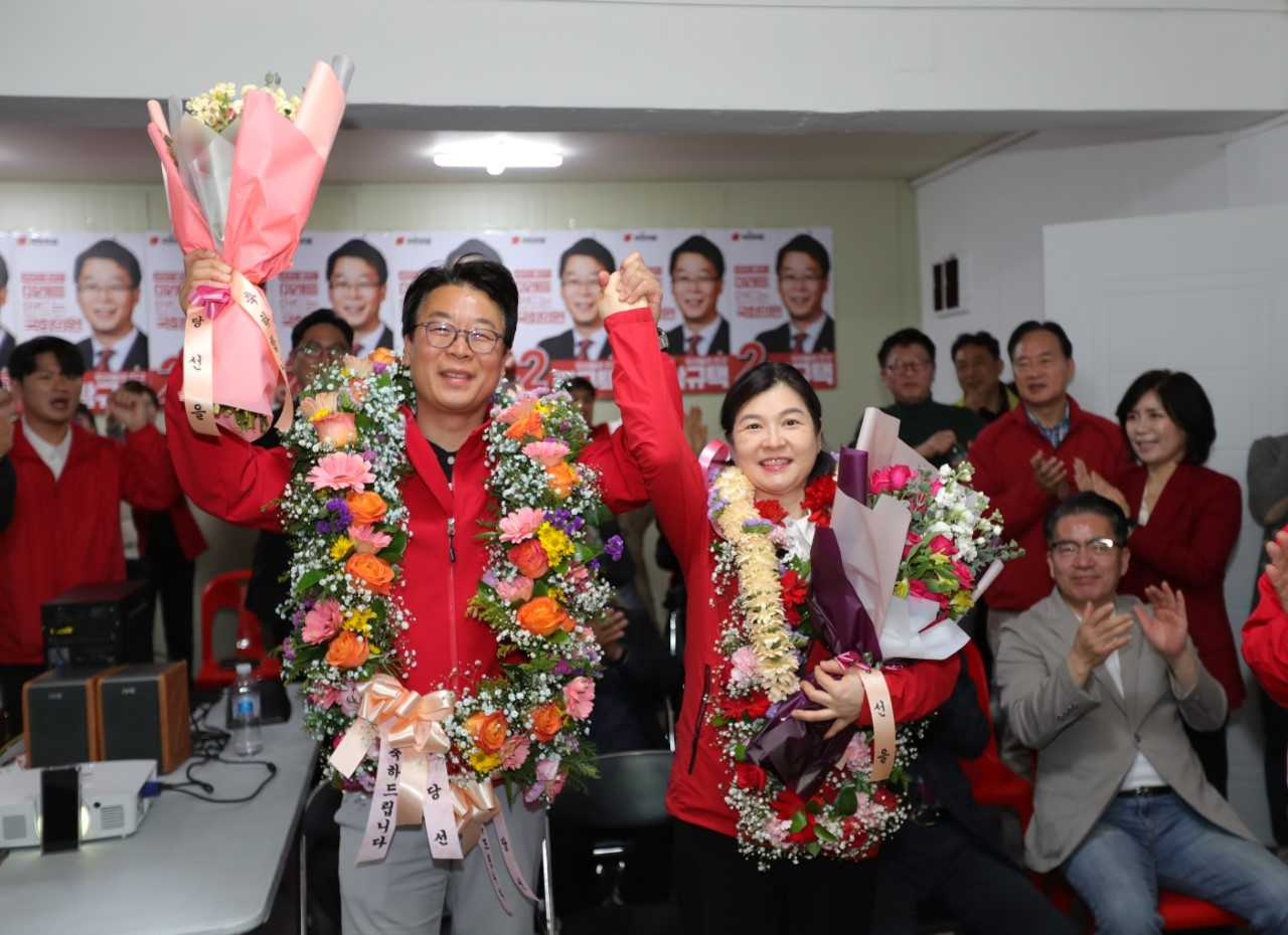 제22대 부산 서·동구 선거구에서 국민의힘 곽규택(왼쪽) 후보가 당선을 확정지었다. [사진=곽규택 후보 선거사무소]