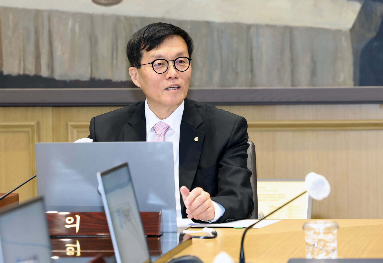 이창용 한국은행 총재가 12일 서울 중구 한국은행에서 열린 금융통화위원회를 주재하고 있다. [연합]