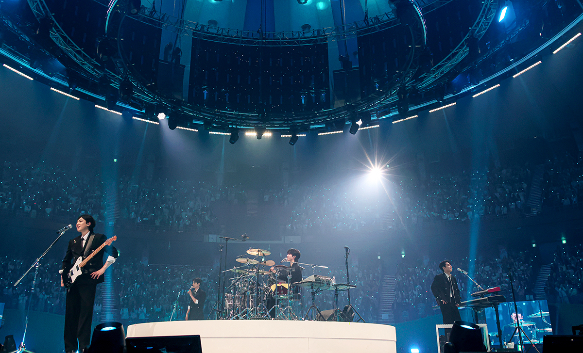 Herald Review] Day6 dazzles 34,000 audience members with